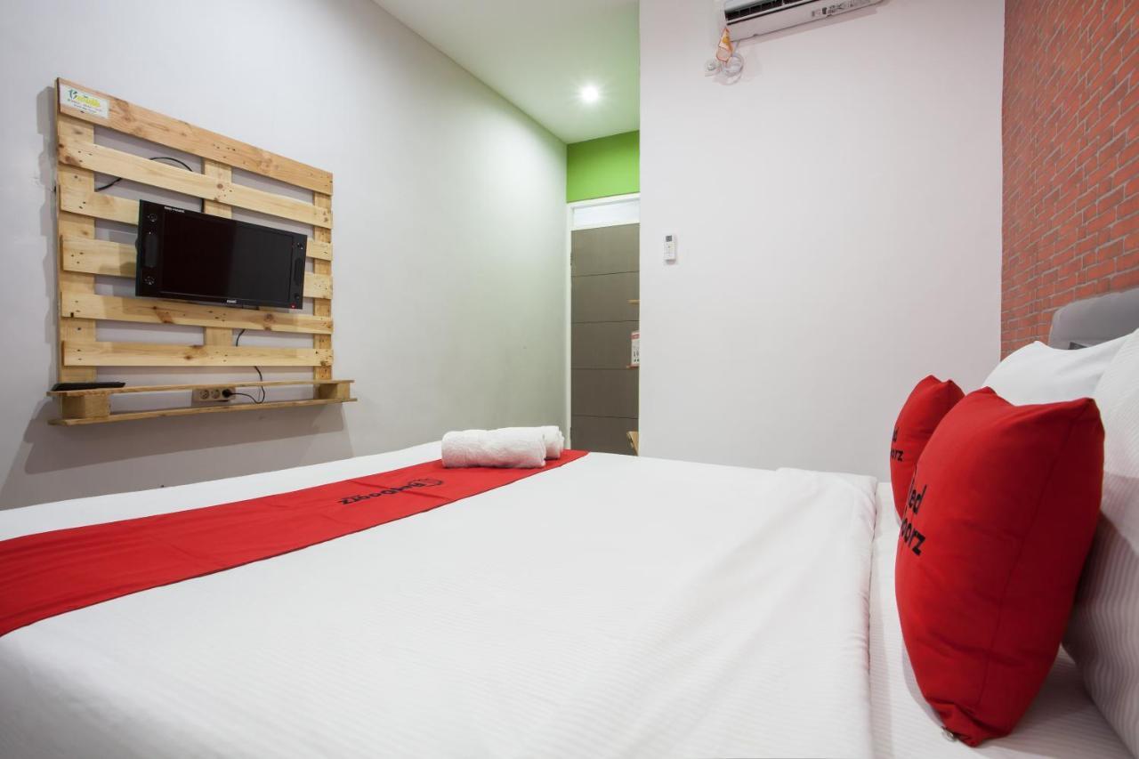 Reddoorz Plus @ Raya Sengkaling Malang Kültér fotó